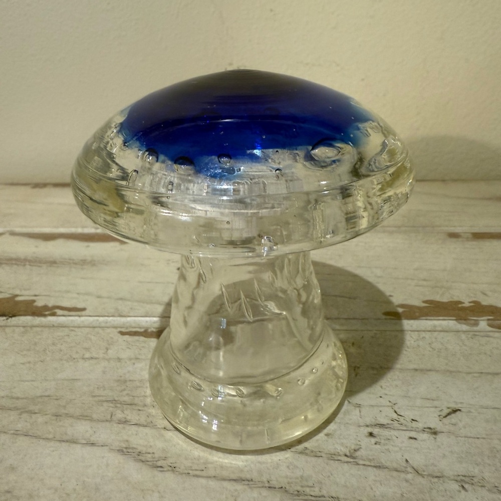 Unbranded VTG Paperweight Glass Blue Clear Mushroom MCM Retro Controlled Bubble